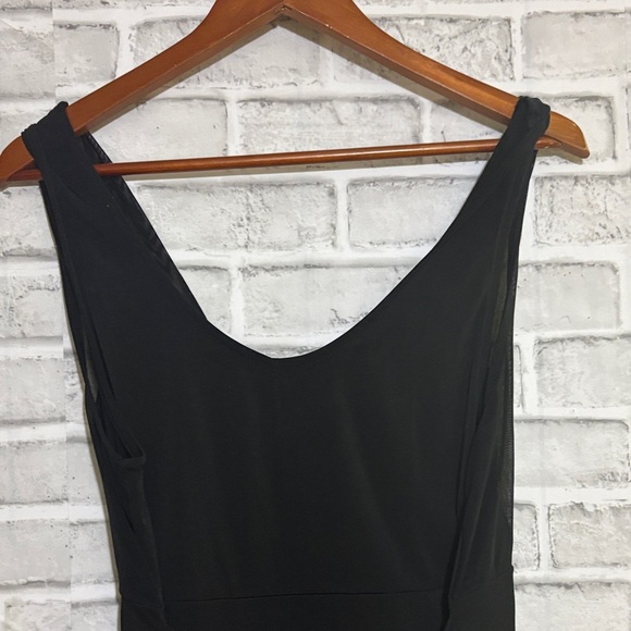 Ricki's Elegant Black Sleeveless blouse - Picture 8 of 9